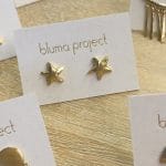 Earring display card sample packaging picture.